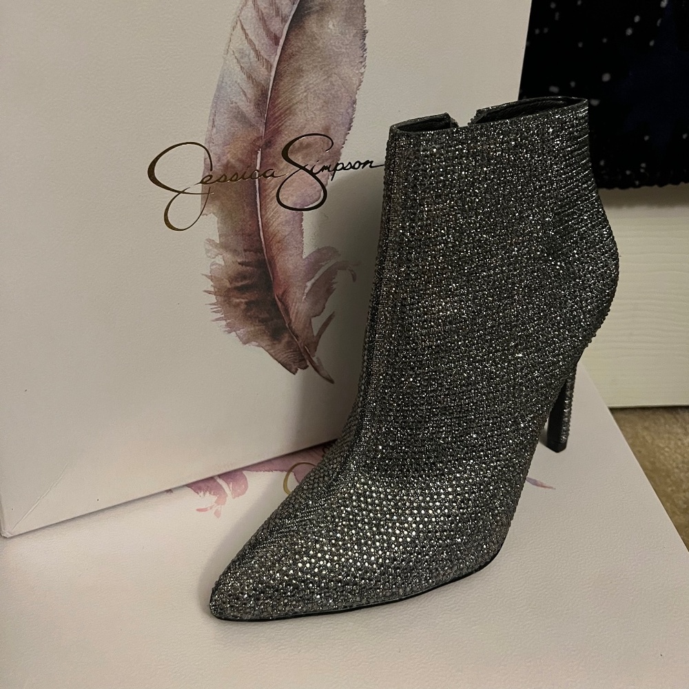 Heeled boots